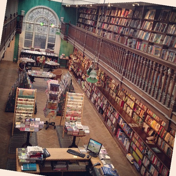 daunts bookshop til baksiden